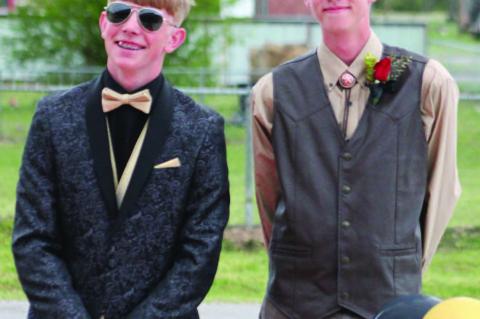 Calvin Students Attend Prom