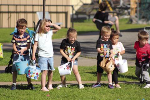 Calvin Alumni Hosts Easter Egg Hunt