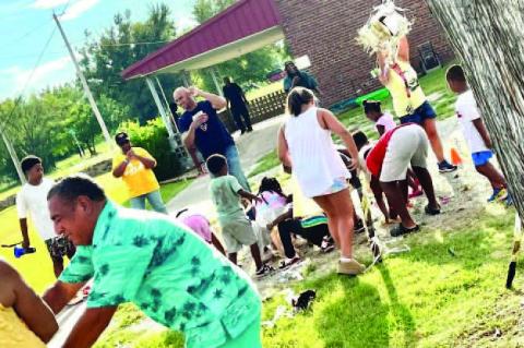Golden Family Celebrates 101st Family Reunion