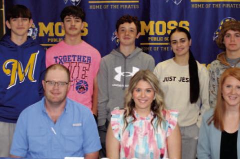 Moss FFA Member, Caitlynn Rosenow signs with EOSC’s Soils Judging Team