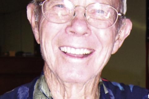 18 CT. GOLD HEART (MY MOM) Esther Alma (Moore) Swinhart