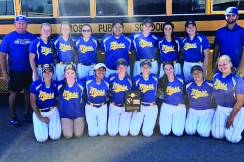 MOSS LADY PIRATES WIN DISTRICTS