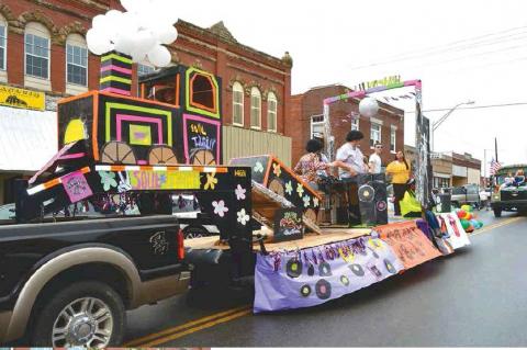 HHS Homecoming parade highlights