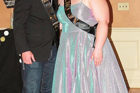 Stuart students enjoy prom