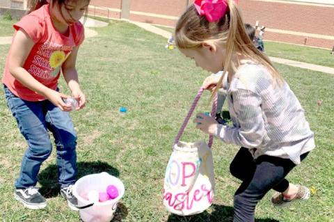 Wetumka Kindergarten Egg Hunt