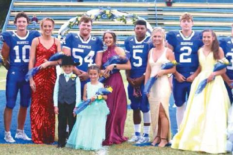 Chloe Wiseman crowned 2019 HHS Football Homecoming Queen; crowned by Brandon Giles